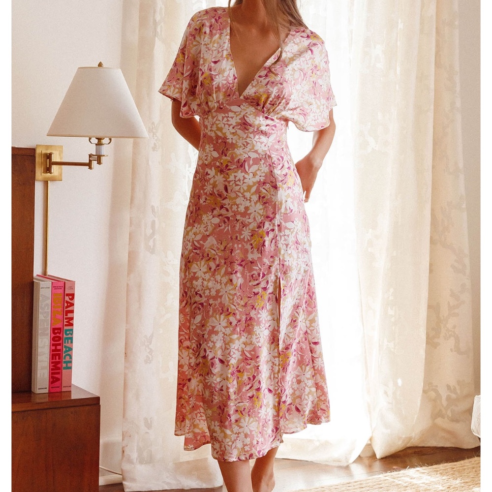 Selfie Leslie Batwing Floral Dress
